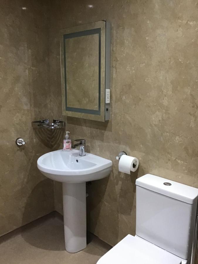 פורס Exclusive Private Double Room, En-Suite Wet Room Private Entrance מראה חיצוני תמונה