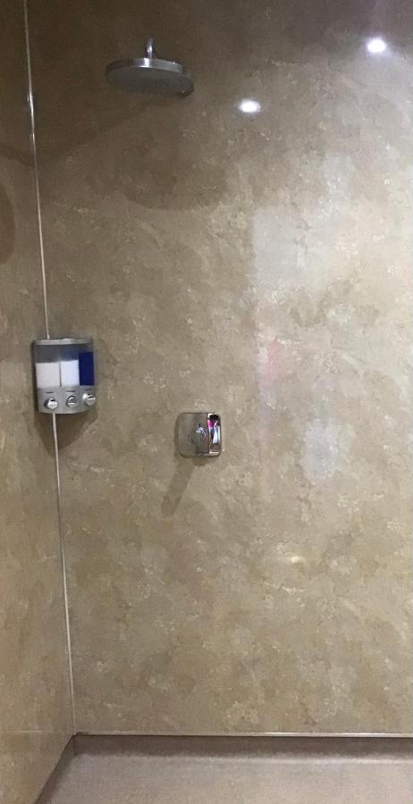 פורס Exclusive Private Double Room, En-Suite Wet Room Private Entrance מראה חיצוני תמונה